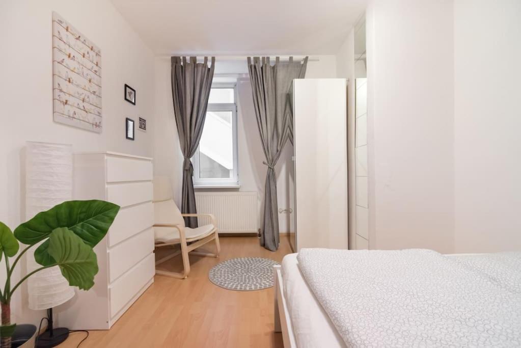 Spacious Central Apartment Wien Eksteriør billede