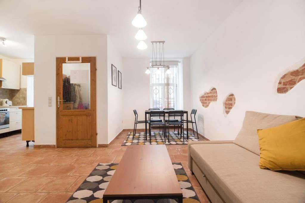 Spacious Central Apartment Wien Eksteriør billede